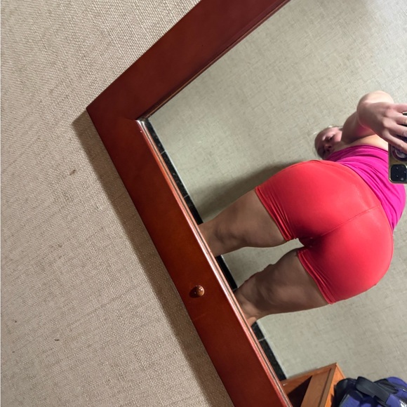 Meet your Posher, Heather - Picture 6 of 8